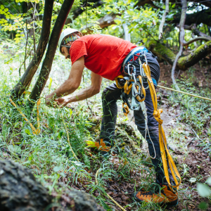 Applied Rescue: Integrating Clinical Care in Complex Rope Scenarios Session 1