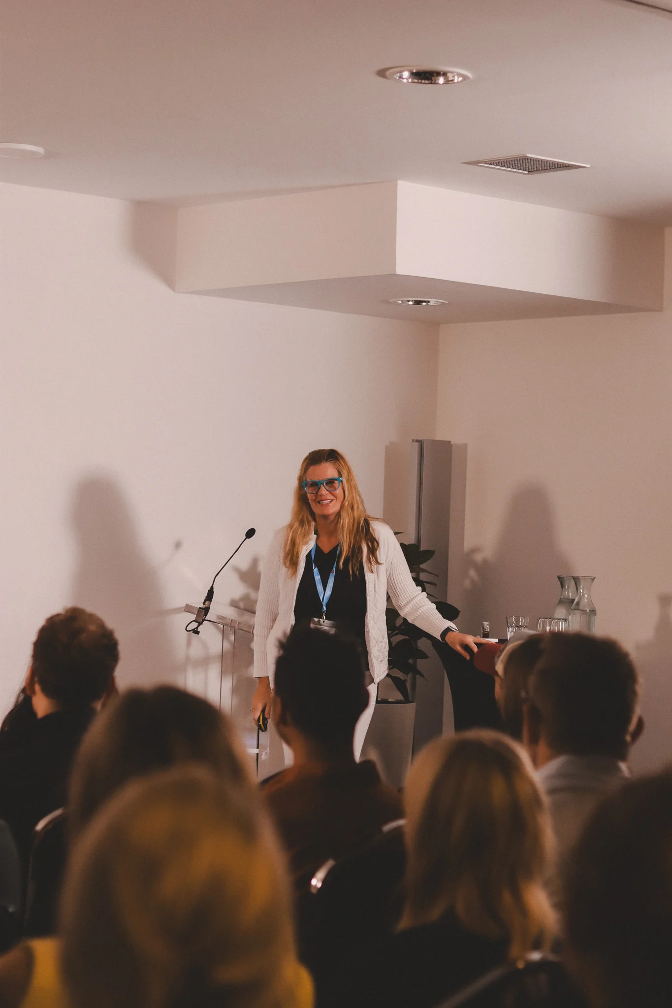 Speaker engaging with delegates at the World Extreme Medicine Conference